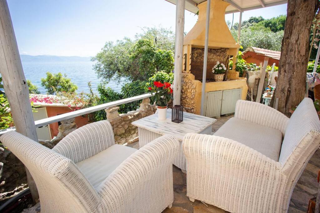 Kohyli Beachfront House Agia Pelagia Chlomou Eksteriør billede