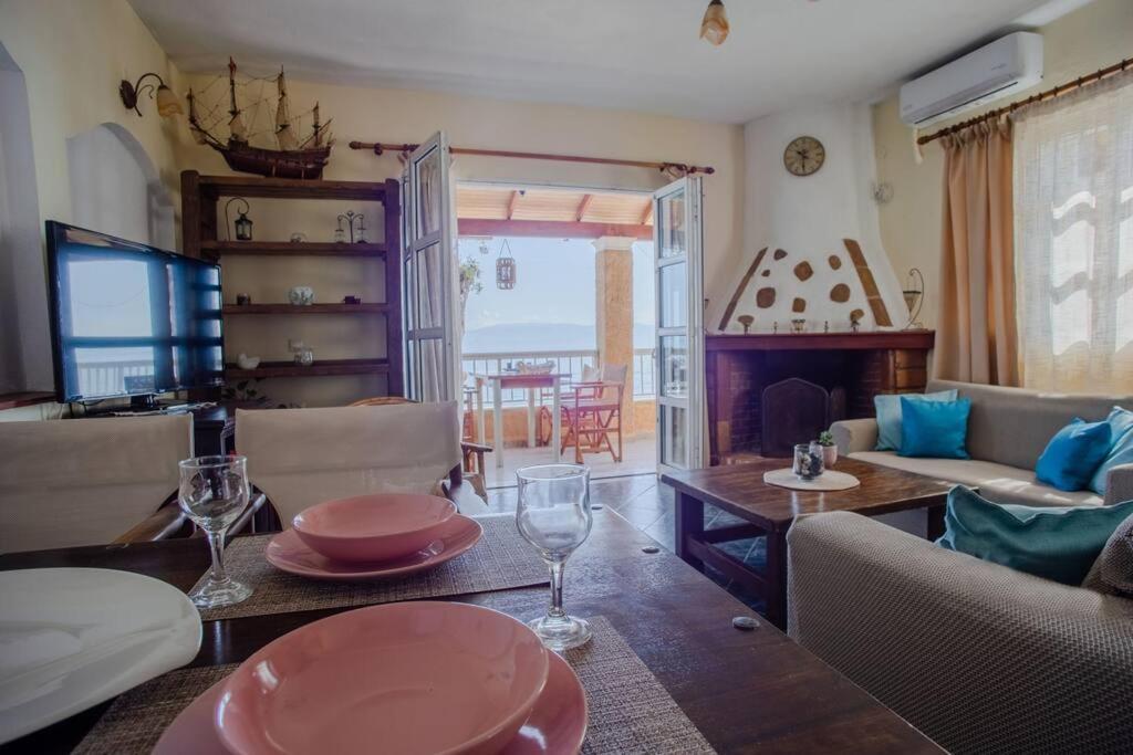 Kohyli Beachfront House Agia Pelagia Chlomou Eksteriør billede