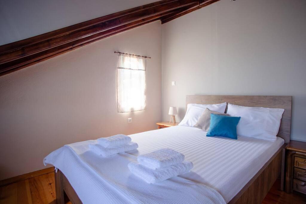Kohyli Beachfront House Agia Pelagia Chlomou Eksteriør billede