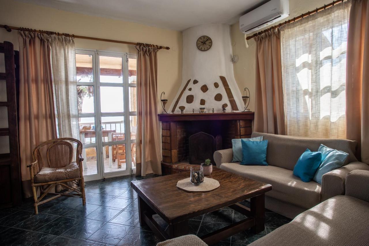Kohyli Beachfront House Agia Pelagia Chlomou Eksteriør billede