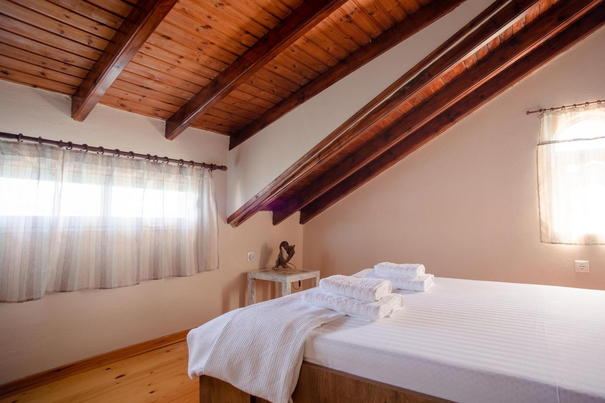 Kohyli Beachfront House Agia Pelagia Chlomou Eksteriør billede