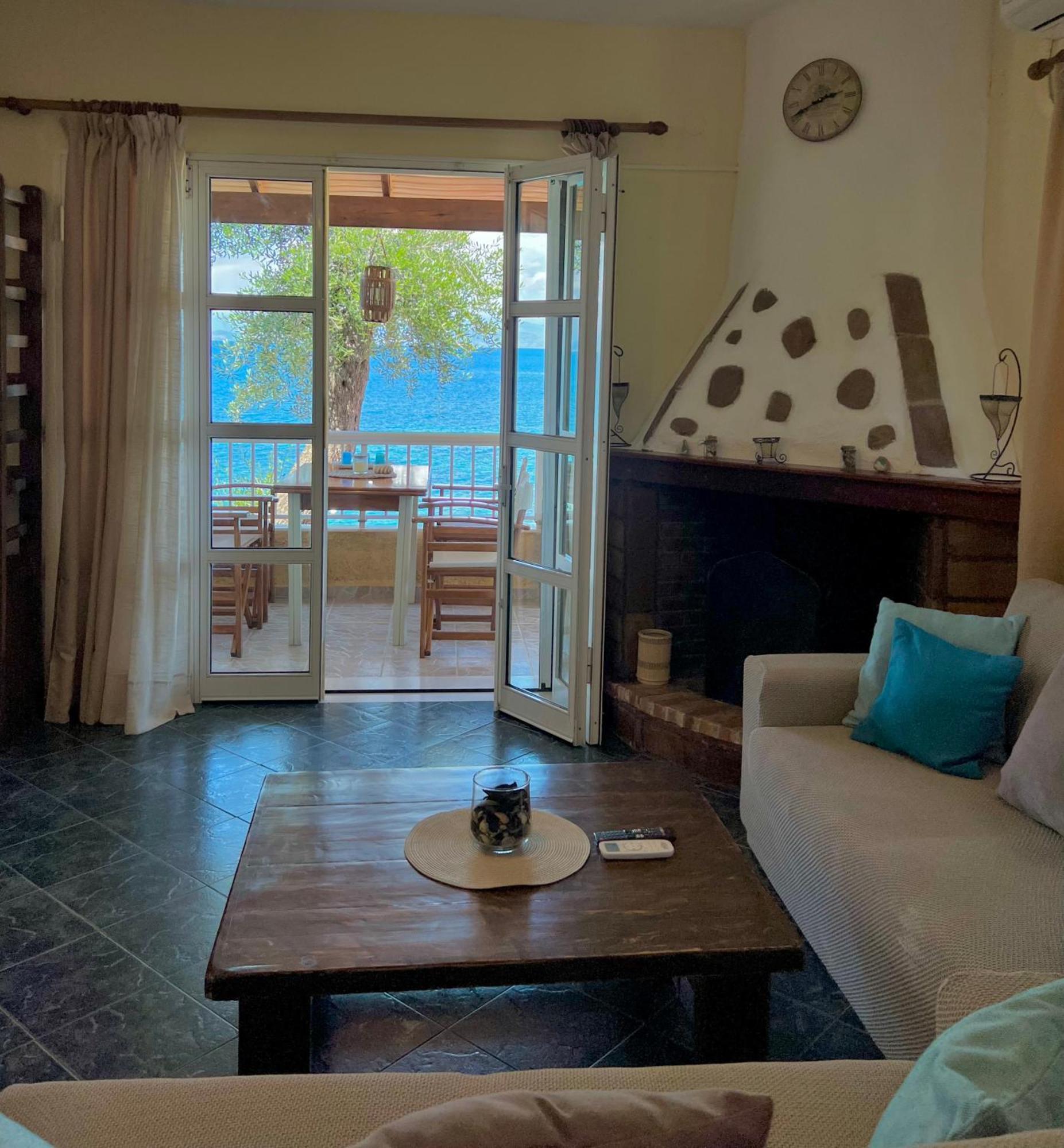 Kohyli Beachfront House Agia Pelagia Chlomou Eksteriør billede